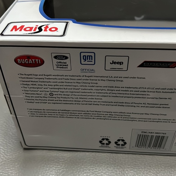 Maisto 1:18 Scale Die Cast Model Car Lambo V12 Vision Gran Turismo, New ! - Picture 8 of 8